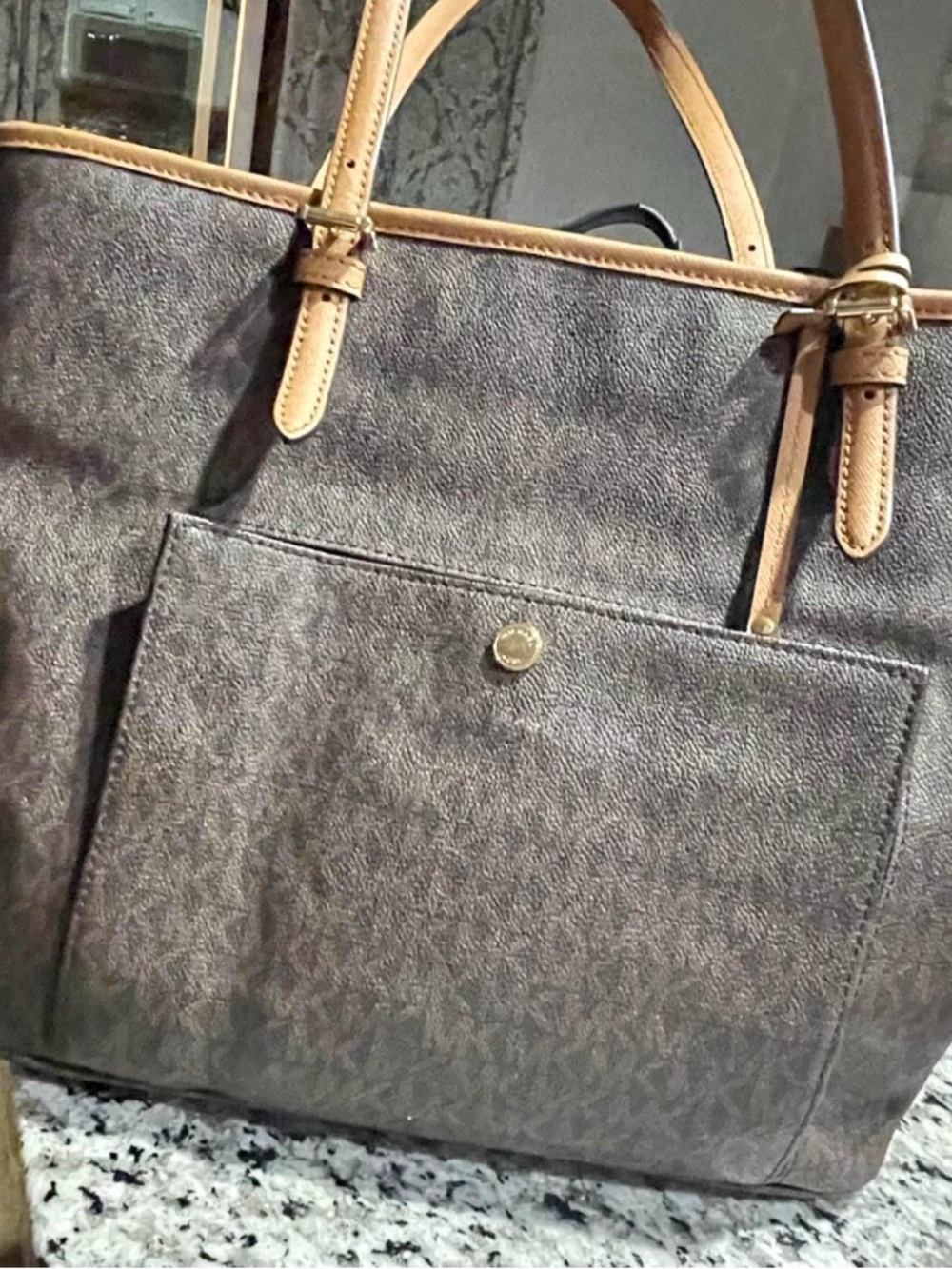 Large Michael Kors Jet Set Tote - Like New